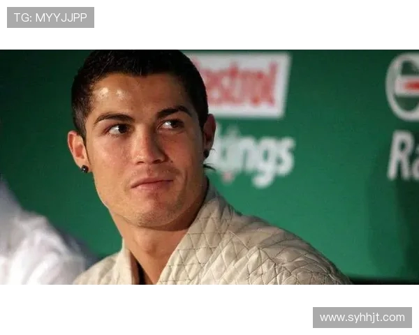 聚焦世界足球明星成就与人生旅程的全方位深度精彩解析专题呈现录