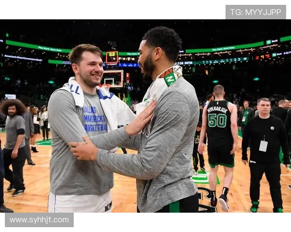 独行侠迎战凯尔特人巅峰对决上演新赛季最强攻防大战 独行侠迎战凯尔特人巅峰对决上演新赛季最强攻防大战